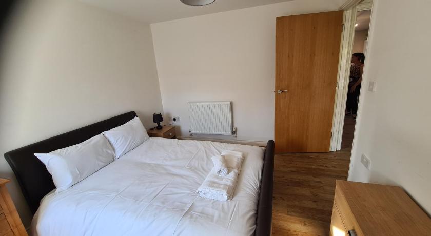 Yarmouth Apartments, Street Permit Parking, Close To Everything, Beach, Pier, Free WIFI photo