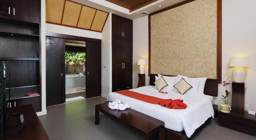 Image of Bungalow Garden View 4