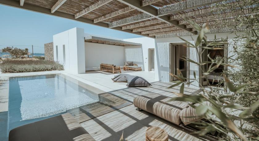 Cove Paros photo