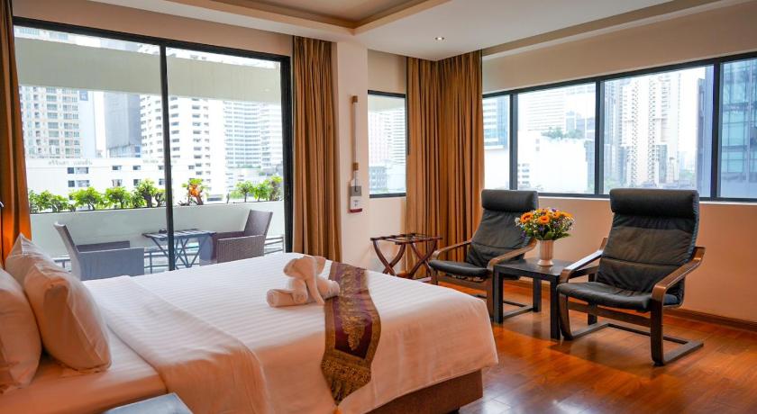 Image of Captain Suite 0