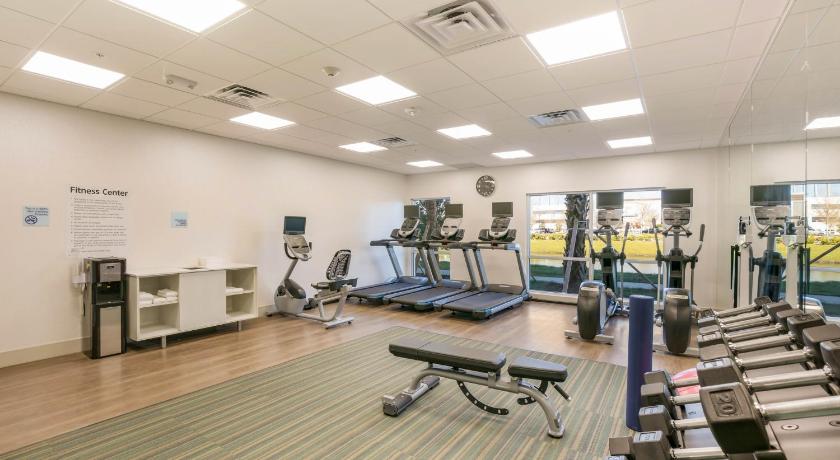 Holiday Inn Express & Suites Jacksonville - Town Center photo