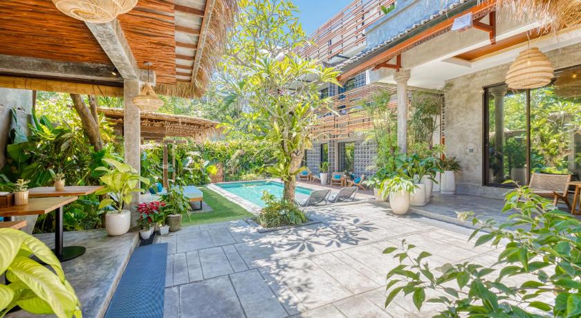 Leafy Home Canggu - image 18