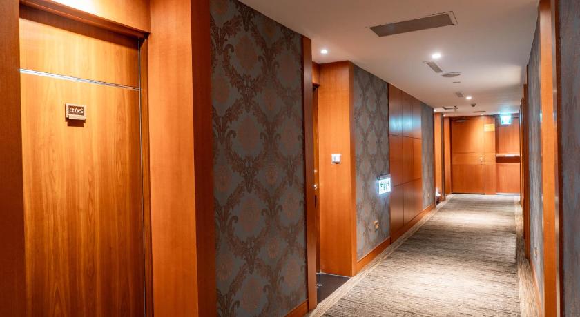 Elegance Hotel photo