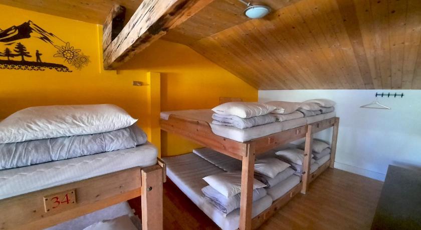 Image of Single Bed in Mixed Dormitory Room 0