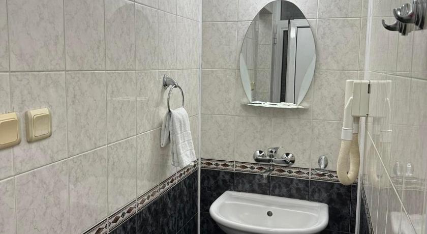 Family Guest House - image 42