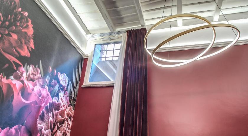 ローマ Palazzetto Trevi 4つ星 ホテル 客室