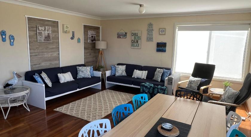 The Beach Shack - OCEAN VIEWS, CLOSE TO THE BEACH photo