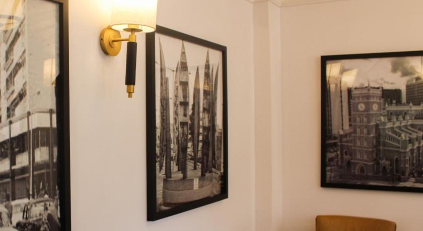 Victoria Crown Plaza Hotel photo