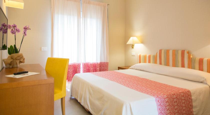 Blu Hotel Laconia Village photo
