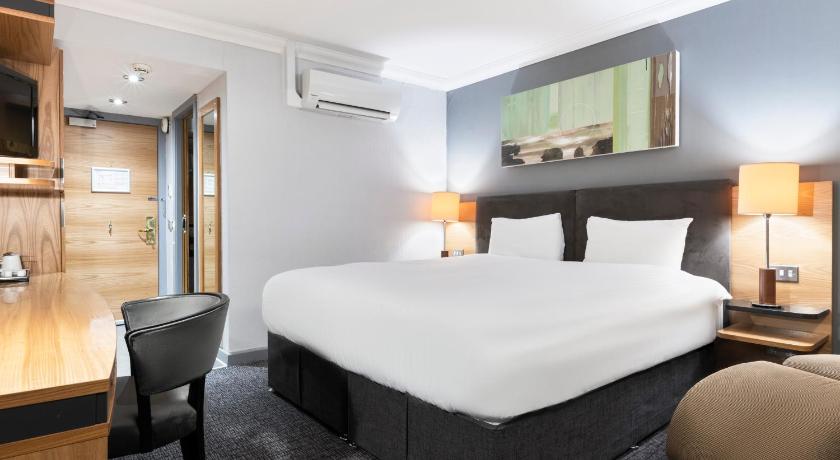 Park Inn By Radisson Cardiff City Centre photo