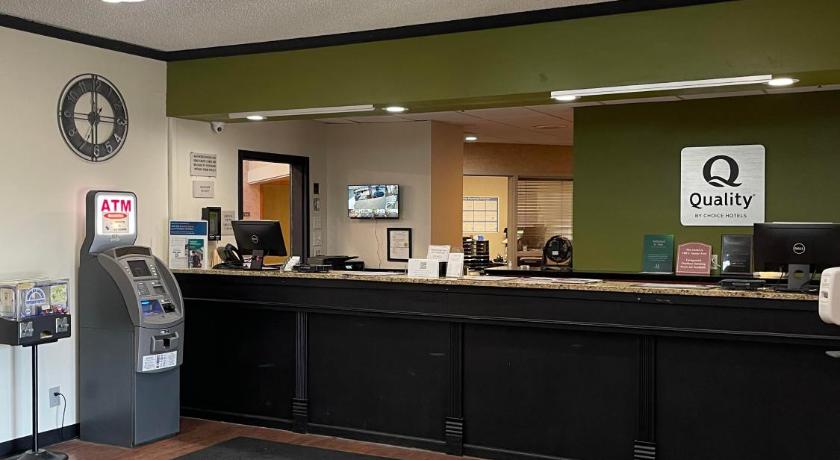 Quality Inn Frontier at U.S. Hwy 30 photo