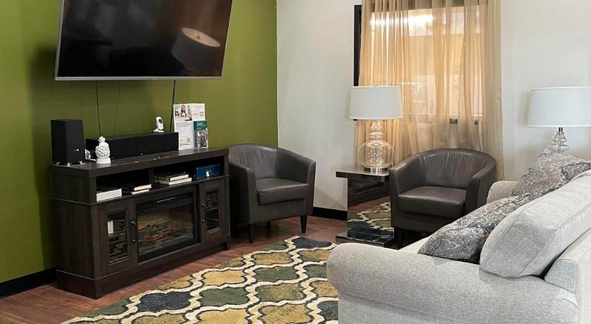 Quality Inn Frontier at U.S. Hwy 30 photo