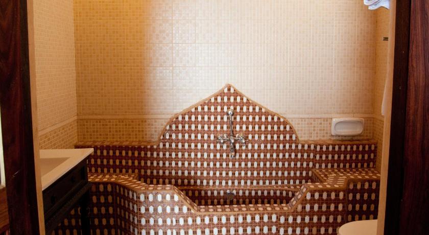 รูปของห้องพักวิวสระว่ายน้ำ (Pool View Room) 15