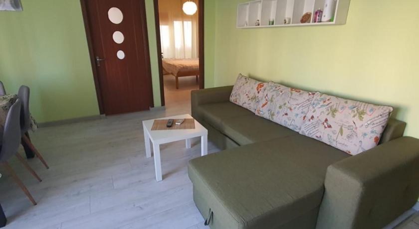 Oscar's Apartment