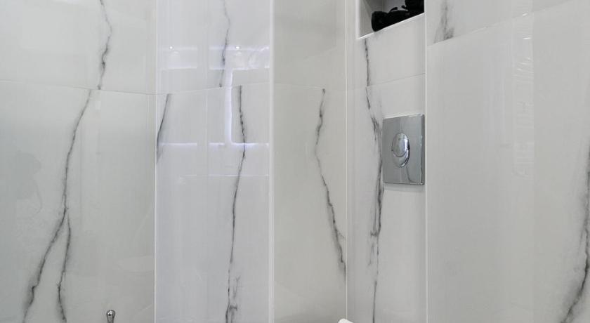 Near to White Tower 40sqm , gas heating, optical fiber, 2smart tv, private entrance photo