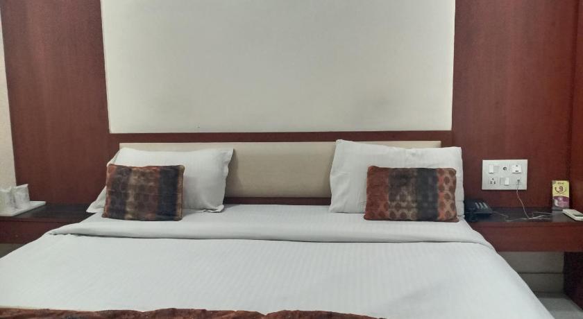 Hotel Durga Silverline photo