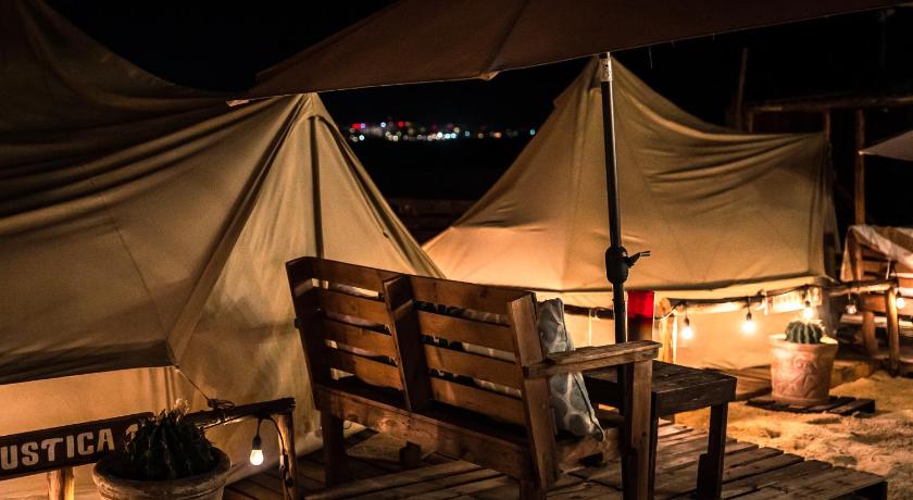 Rustico Lounge - Property in front of the beach photo