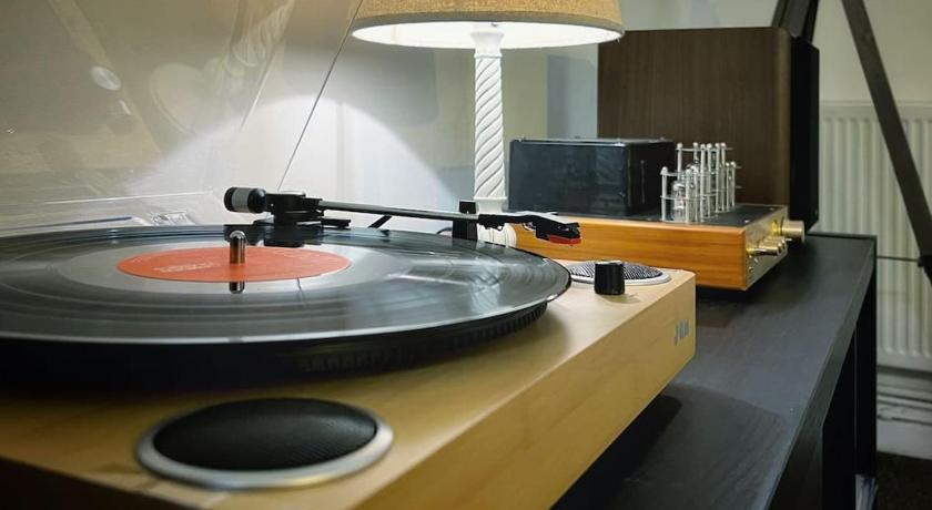 Urban Music Style Townhouse in Swansea city center photo