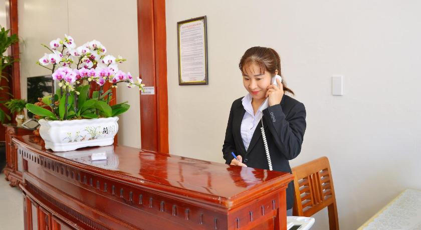Khach San Đong Phuong photo