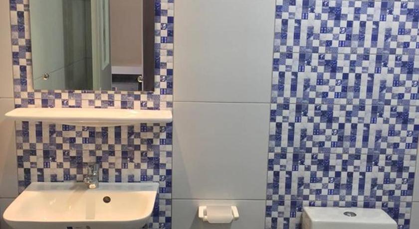Image of Twin Room 4
