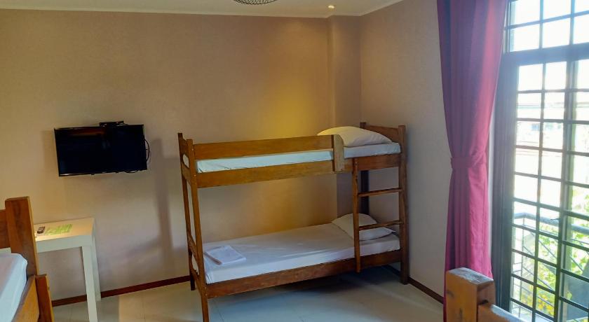 Image of Family Room 3