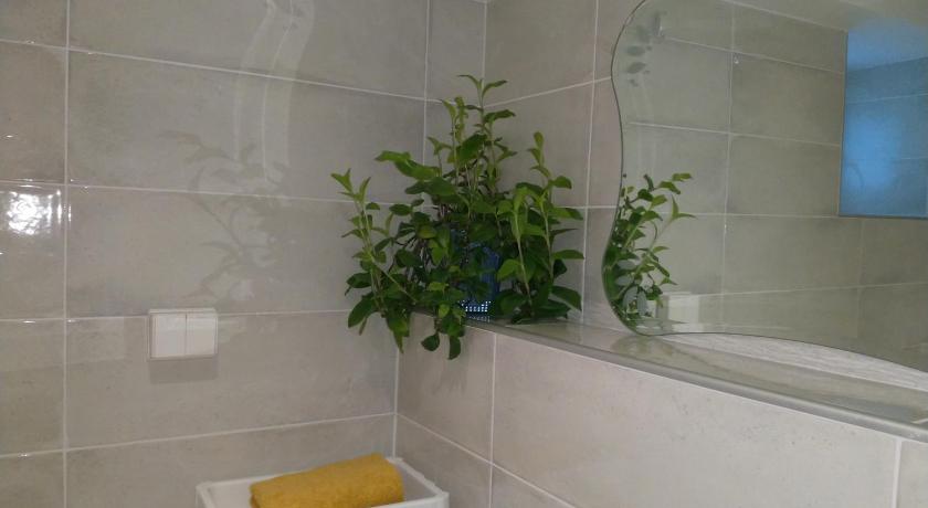 2 bedrooms Furnished Apartment close to everything in Moss photo