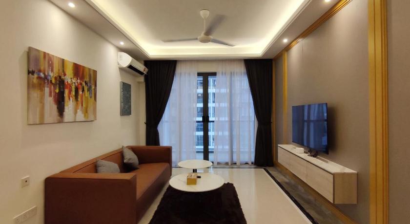 Pool View 2BR of R&F Princess Cove Johor Bahru CIQ photo