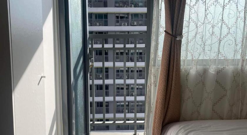 Fame Residences Mandaluyong 1BR with balcony pool VIEW photo