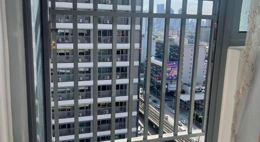 Fame Residences Mandaluyong 1BR with balcony pool VIEW photo