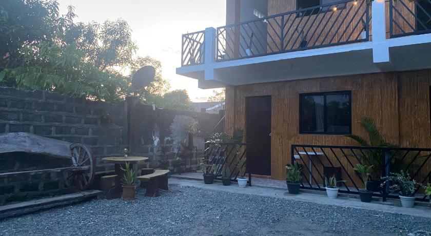 Traditional Filipino Home near 100 Islands Wharf photo