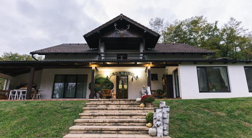 Casa Tirol Blaj — Hotel in Blaj