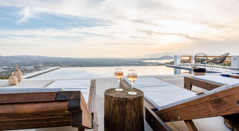 Naxos Skyline Luxury Villas