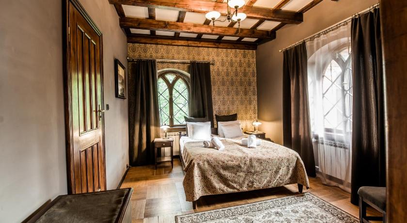 ジュチェフ Zamek Rzucewo 4つ星 ホテル スイート