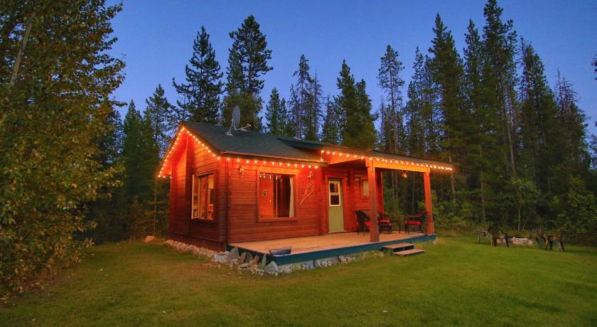 Mica Mountain Lodge &amp; Log Cabins — Hotel in Tête Jaune Cache (BC)