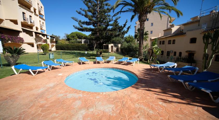 Apartamentos El Toro photo