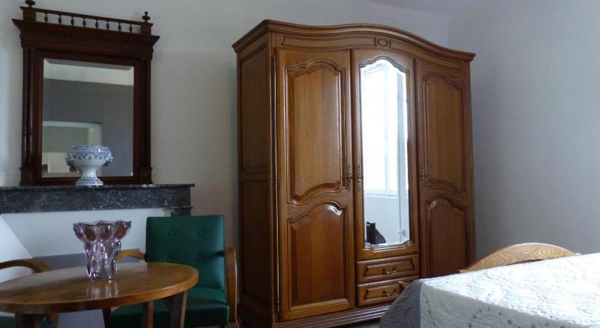 Gite Saint-Bonnet-de-Rochefort, 4 pieces, 6 personnes - FR-1-489-105 photo