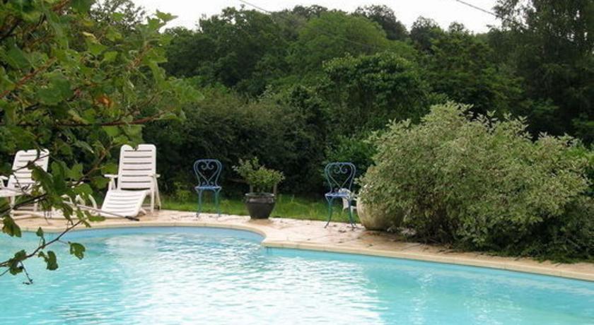 Gite Echassieres, 3 pieces, 5 personnes - FR-1-489-323 photo