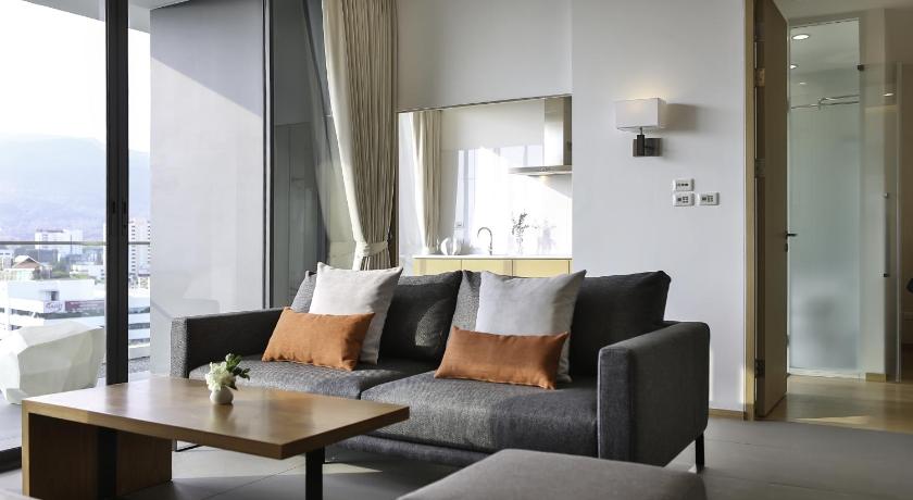 Image of Two Bedroom Suite with Bathtub 3