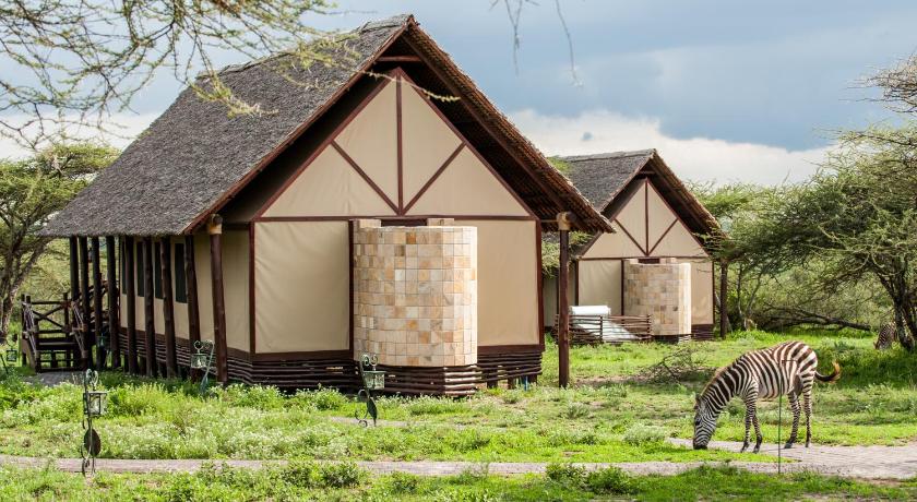 Lake Ndutu Luxury Tented Lodge photo