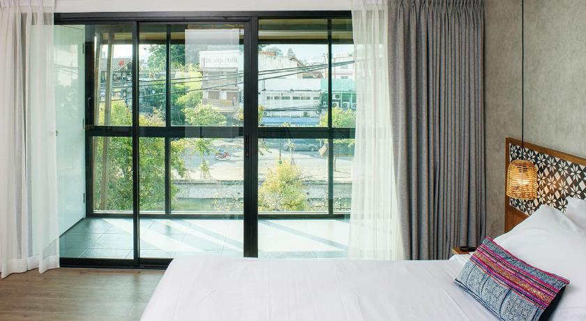 Image of Twin Room with Balcony 14