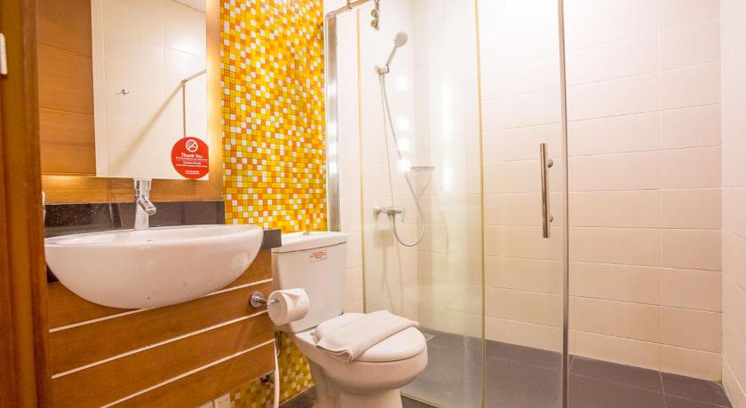 Life Hotel Sudirman Surabaya photo