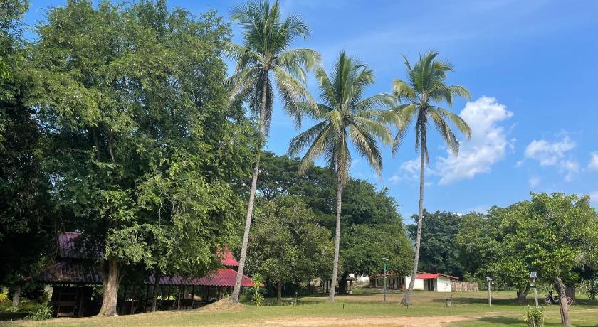 The Creek Garden Resort Huainamrin ห้วยนำ้ริน photo