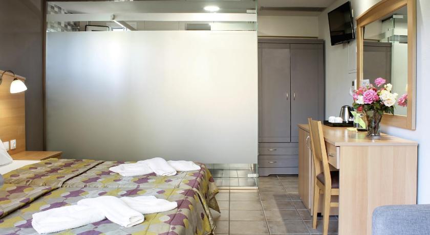 Image of Double or Twin Room with Garden View 4