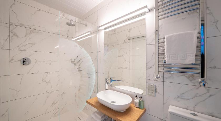 Image of Standard Double Room 8