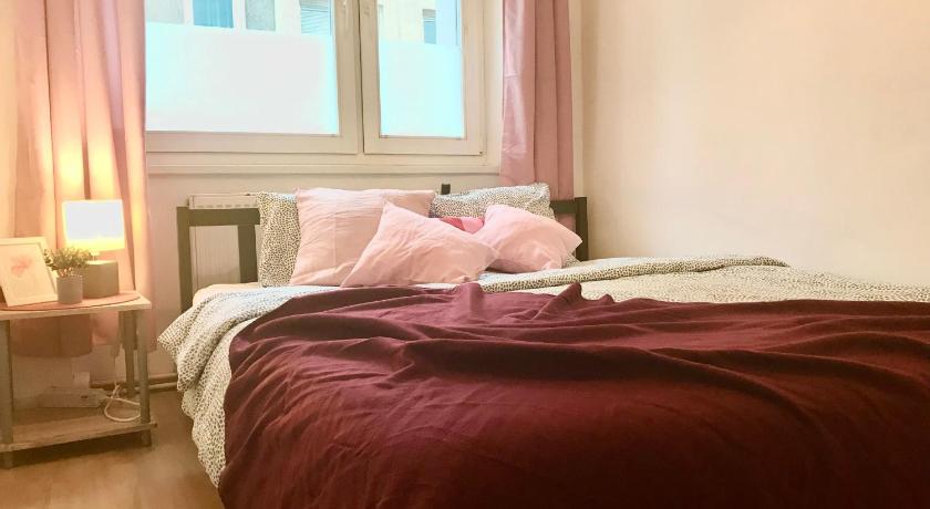 Nr.1 Perfect 3 bedrooms Near To Main Train Station - image 2