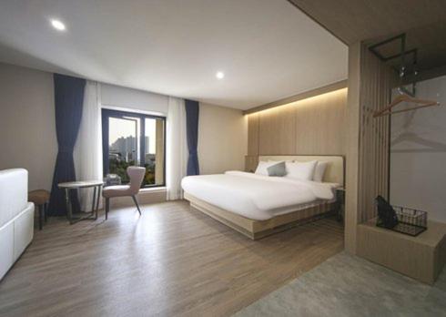 Busan H Avenue Hotel Hwamyeong-dong Hotel view