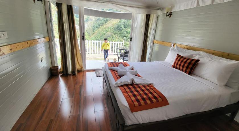 Nature Waterfall Resort photo
