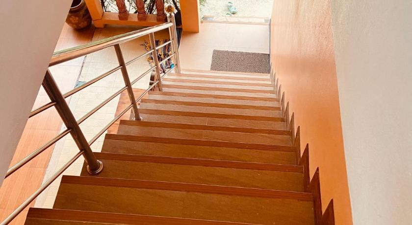 Grand House - image 13