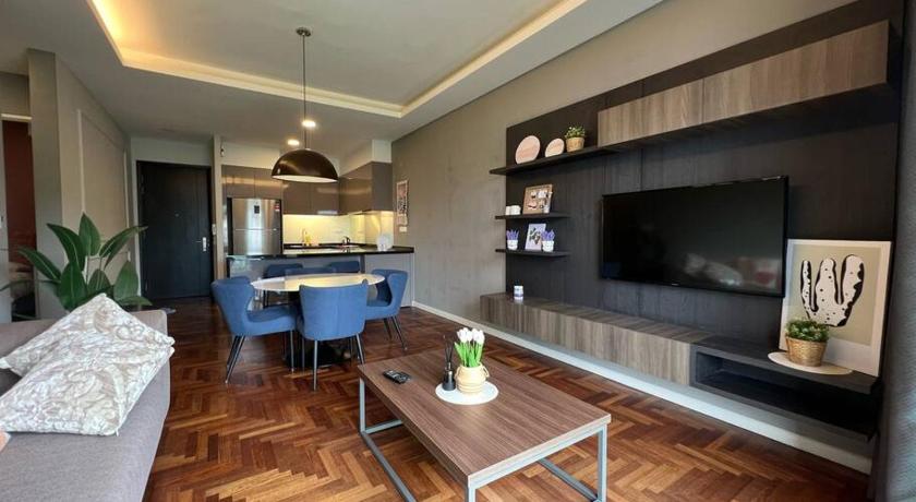 LOVEly 2 bedrooms Premier Suite @VISTA | FREE WIFI - image 25