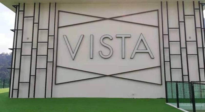 LOVEly 2 bedrooms Premier Suite @VISTA | FREE WIFI - image 24